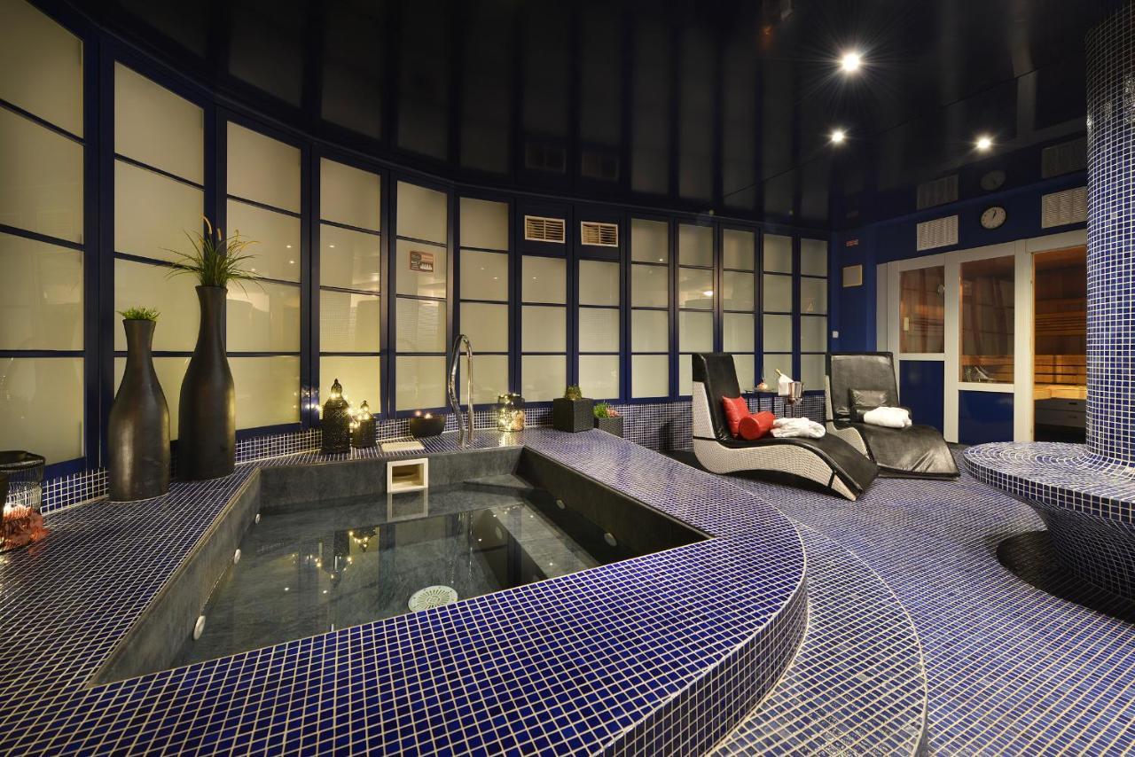 Česká Lípa City Hotel Morris מראה חיצוני תמונה