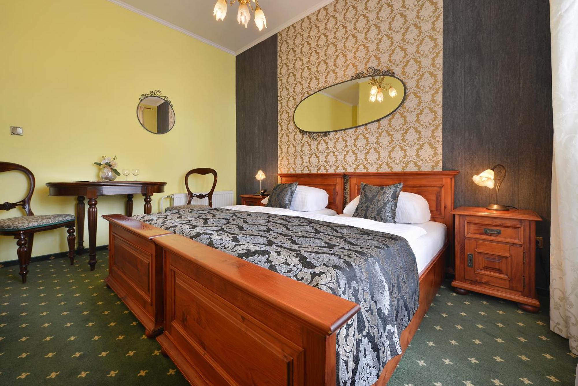 Česká Lípa City Hotel Morris מראה חיצוני תמונה